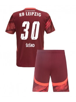 Billige RB Leipzig Benjamin Sesko #30 Bortedraktsett Barn 2024-25 Kortermet (+ Korte bukser)